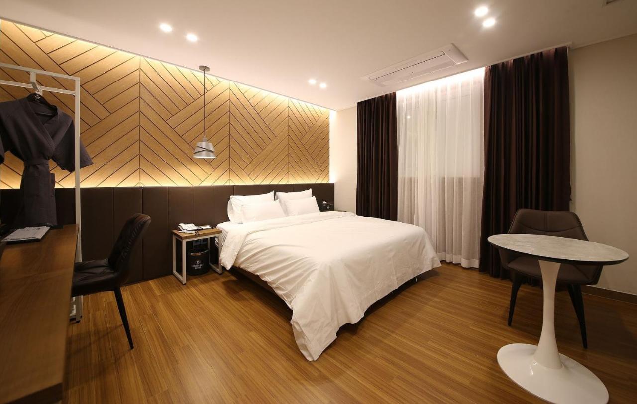 Brown Dot Hotel Sinan Gwangju Metropolitan City Zewnętrze zdjęcie