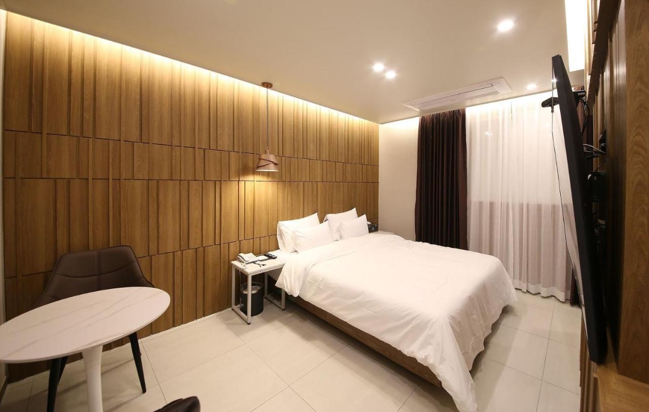 Brown Dot Hotel Sinan Gwangju Metropolitan City Zewnętrze zdjęcie