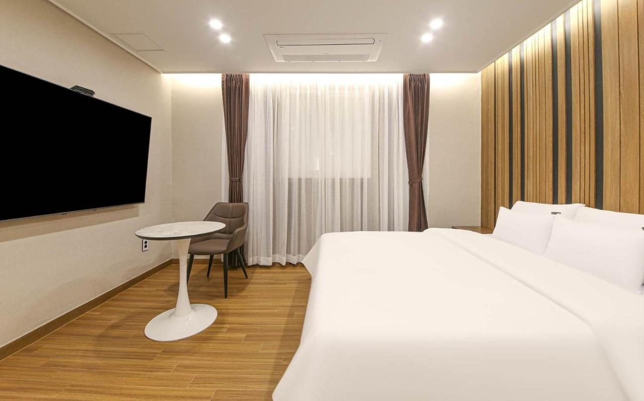 Brown Dot Hotel Sinan Gwangju Metropolitan City Zewnętrze zdjęcie