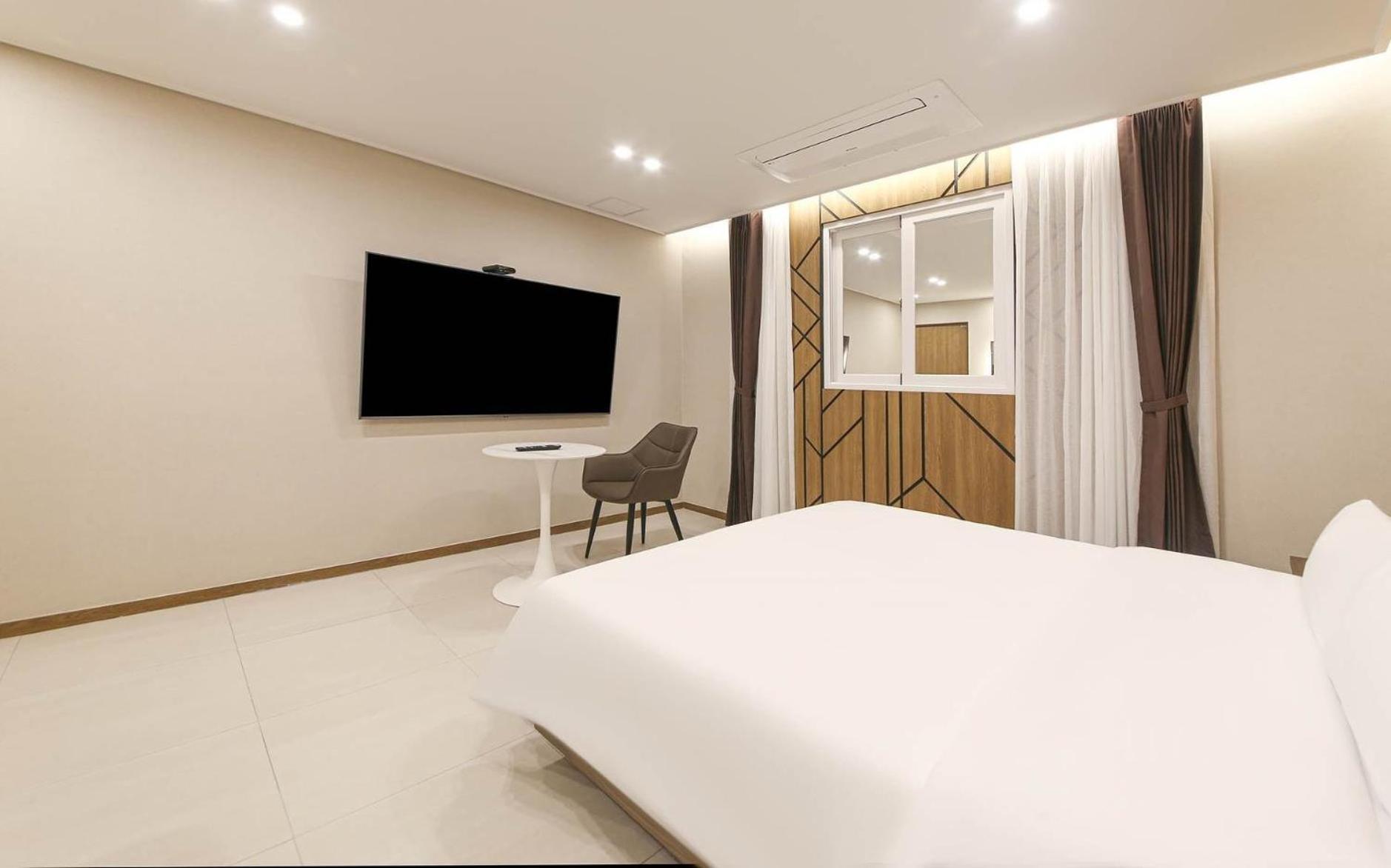 Brown Dot Hotel Sinan Gwangju Metropolitan City Zewnętrze zdjęcie